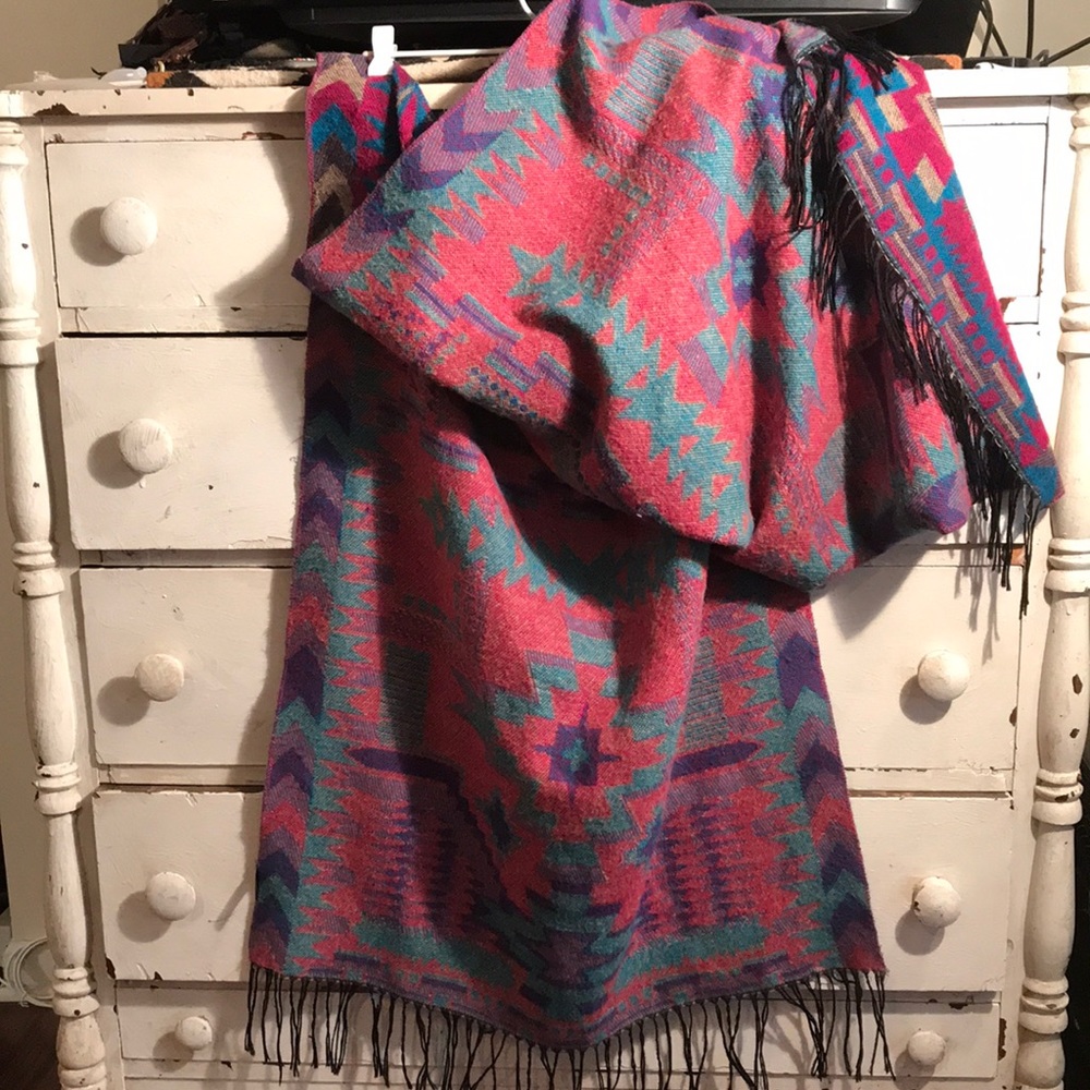 Beautiful Scarf - Picture 2 of 4